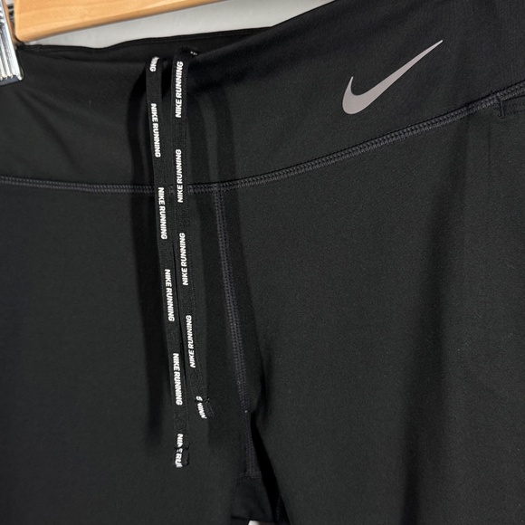 Med Nike Dri-FIT Black Running Leggings w/Reflective Stripes & Zippered Ankles - Picture 4 of 11